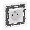 Niloé™ Step  zásuvka 2P+T IP44 bílá  *863136 Legrand