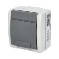 ATLAS *19078 IP55 Zásuvka 2P+PE SCHUKO, na povrch, šedá.