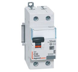 DX3 KOMB. 1+N C32 30MA AC 10KA  *410982 Legrand