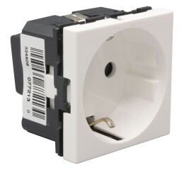 MOSN ZÁS. 2P+T SCHUKO 2M BÍLÁ  *077213 Legrand