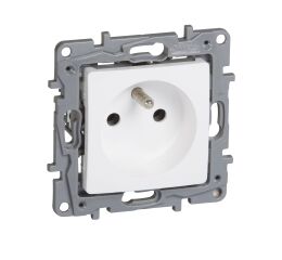 NIL ZÁSUVKA 2P+T 16A BÍLÁ  764540