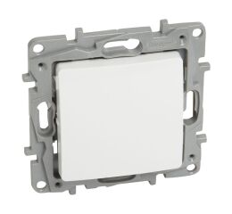 NIL KŘÍŽ. PŘEPÍNAČ Č.7 BÍLÁ  764504