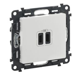 Valena LIFE nabiječka 2-násobná USB C+C barva bílá *753107 Legrand