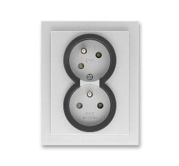 Neo®Tech 5513M-C02357 72 zásuvka dvojnásobná s ochr. kolíky, s clonkami, s natočenou dutinou barva titanová / onyx ABB