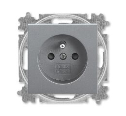 Levit®M 5519H-A02557 69 zásuvka jednonásobná 55x55, s ochranným kolíkem, s clonkami barva ocelová ABB