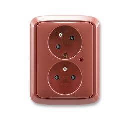 Tango 5593A-C02357 R2 zásuvka dvojnásobná s natoč. dutinou, s přep. ochr., s optickou sig.barva vřesová červená *ABB