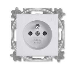 Levit®M 6619H-A06557 70 zásuvka jednonásobná 55×55, s ochranným kolíkem, s clonkami (typ 6619)barva titanová ABB