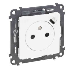 Valena LIFE zásuvka 2P+T/USB-C barva bílá *753136 Legrand