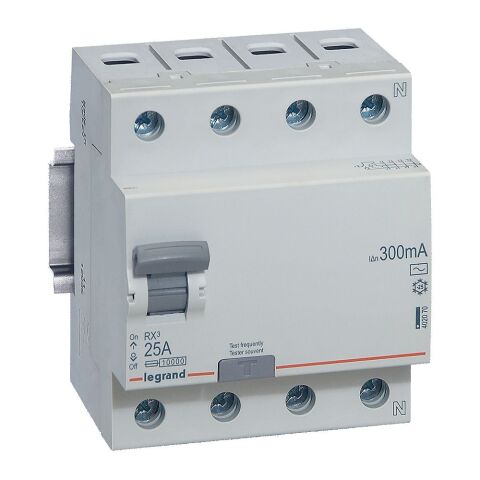RX3 CHRÁN. 4P 25A 300MA AC  *402070 Legrand