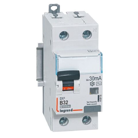 DX3 KOMB. 1+N B32 30MA AC 10KA  *410975 Legrand