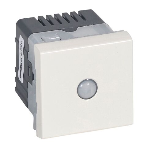 MOSN ENERGY SAVING SPÍNAČ BÍLÝ  *077015 Legrand