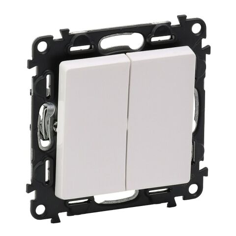 Valena LIFE spínač č.5 sériový IP44 barva bílá *752105 Legrand