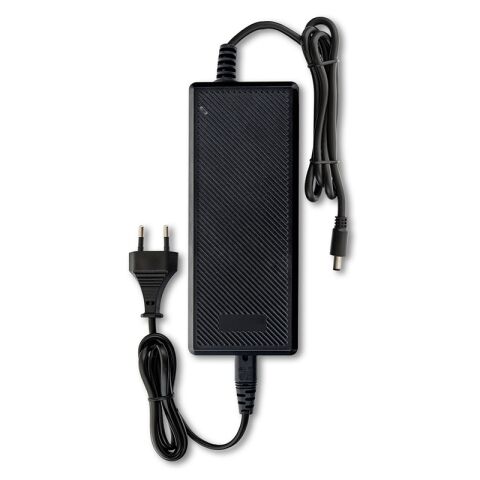 Napájecí zdroj DC12V/10A, IP20,černý plast s vidlicí  ML-732.069.11.0