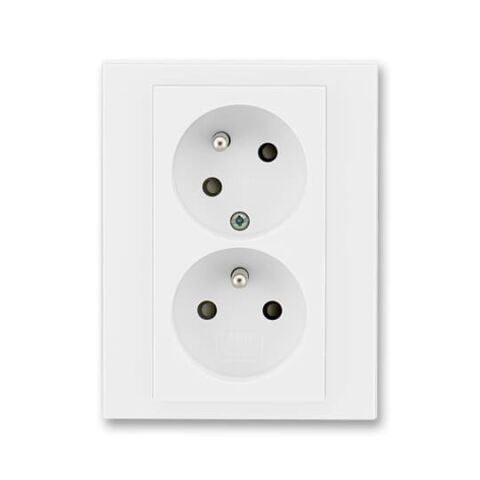 Levit® 5513H-C02357 03 zásuvka dvojnásobná s ochr. kolíky, s clonkami, s natočenou dutinou barva  bílá / bílá * ABB